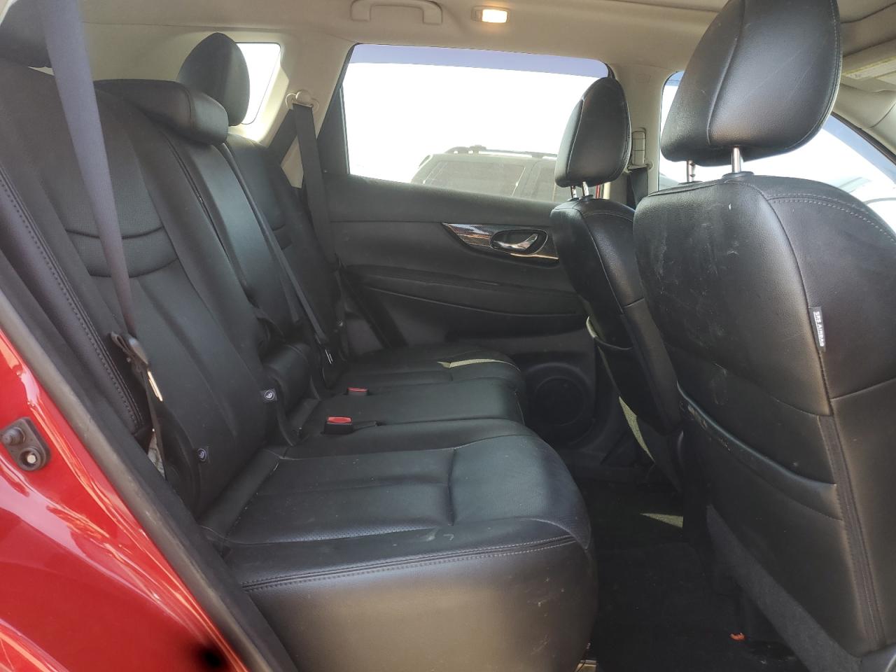 2017 Nissan Rogue Sv VIN: 5N1AT2MV6HC811725 Lot: 81024585