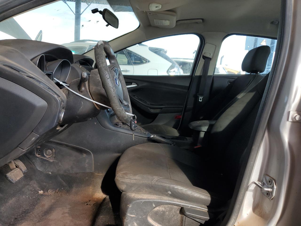 2017 Ford Focus Se VIN: 1FADP3FE1HL258156 Lot: 81296585