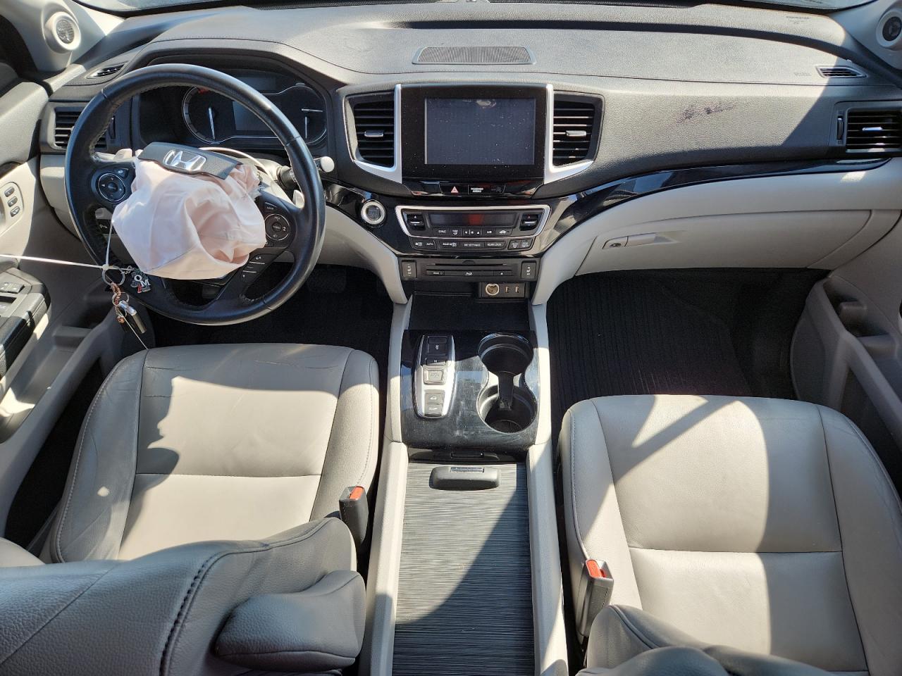 2016 Honda Pilot Touring VIN: 5FNYF6H93GB021878 Lot: 81119755