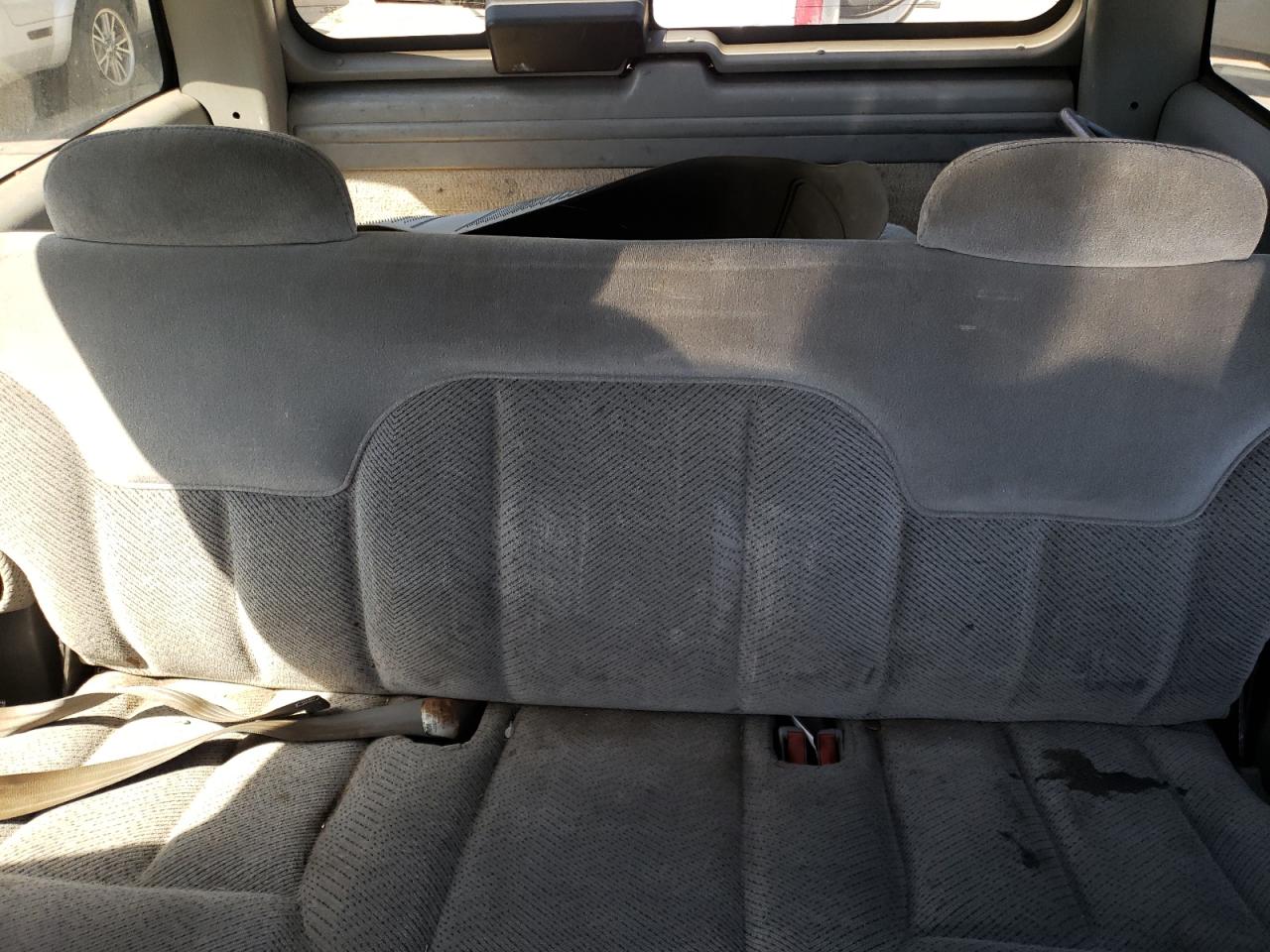 1998 Chevrolet Tahoe K1500 VIN: 3GNEK18R4WG101899 Lot: 71780145