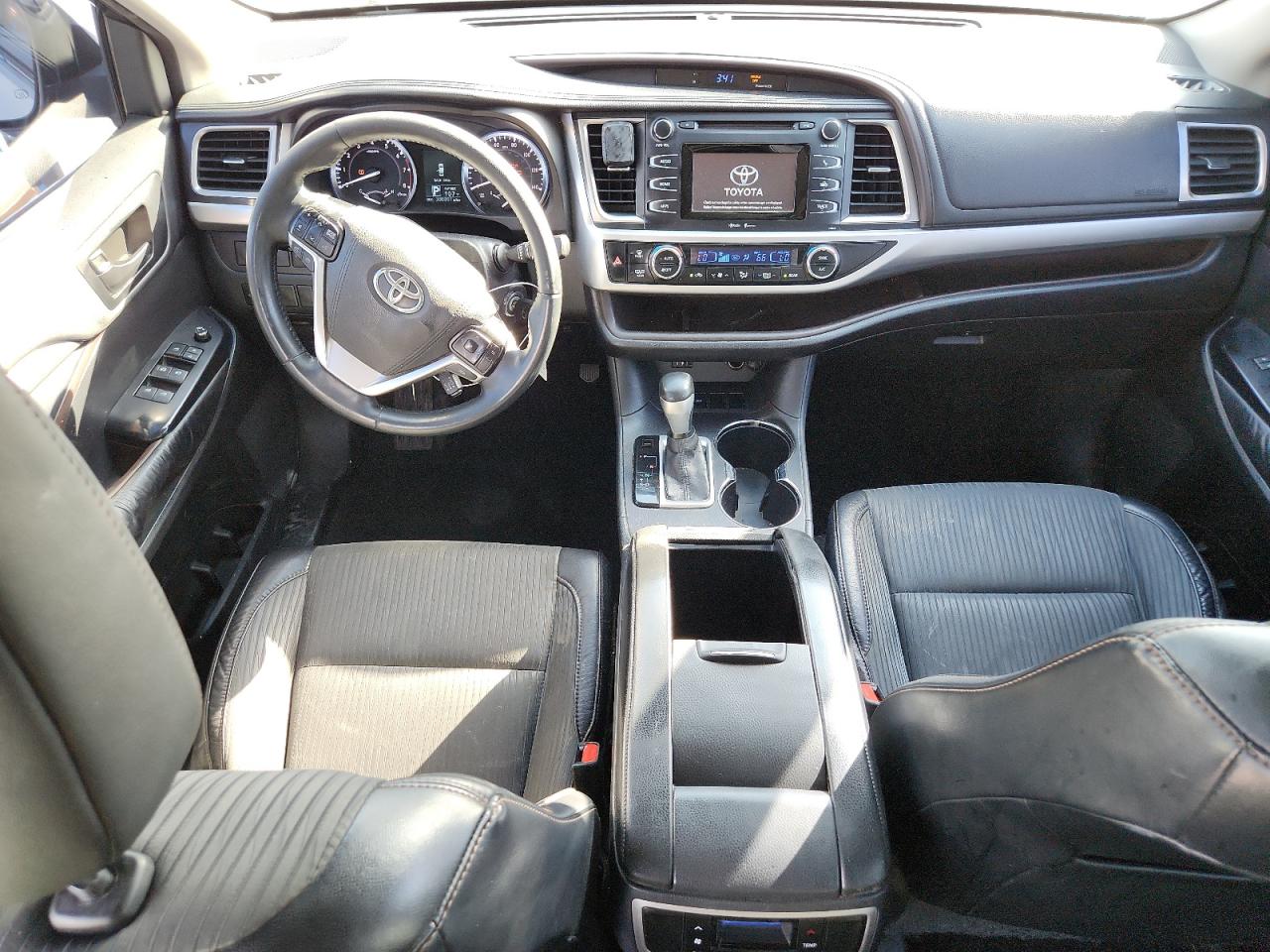 2015 Toyota Highlander Le VIN: 5TDZKRFH5FS118506 Lot: 84758805