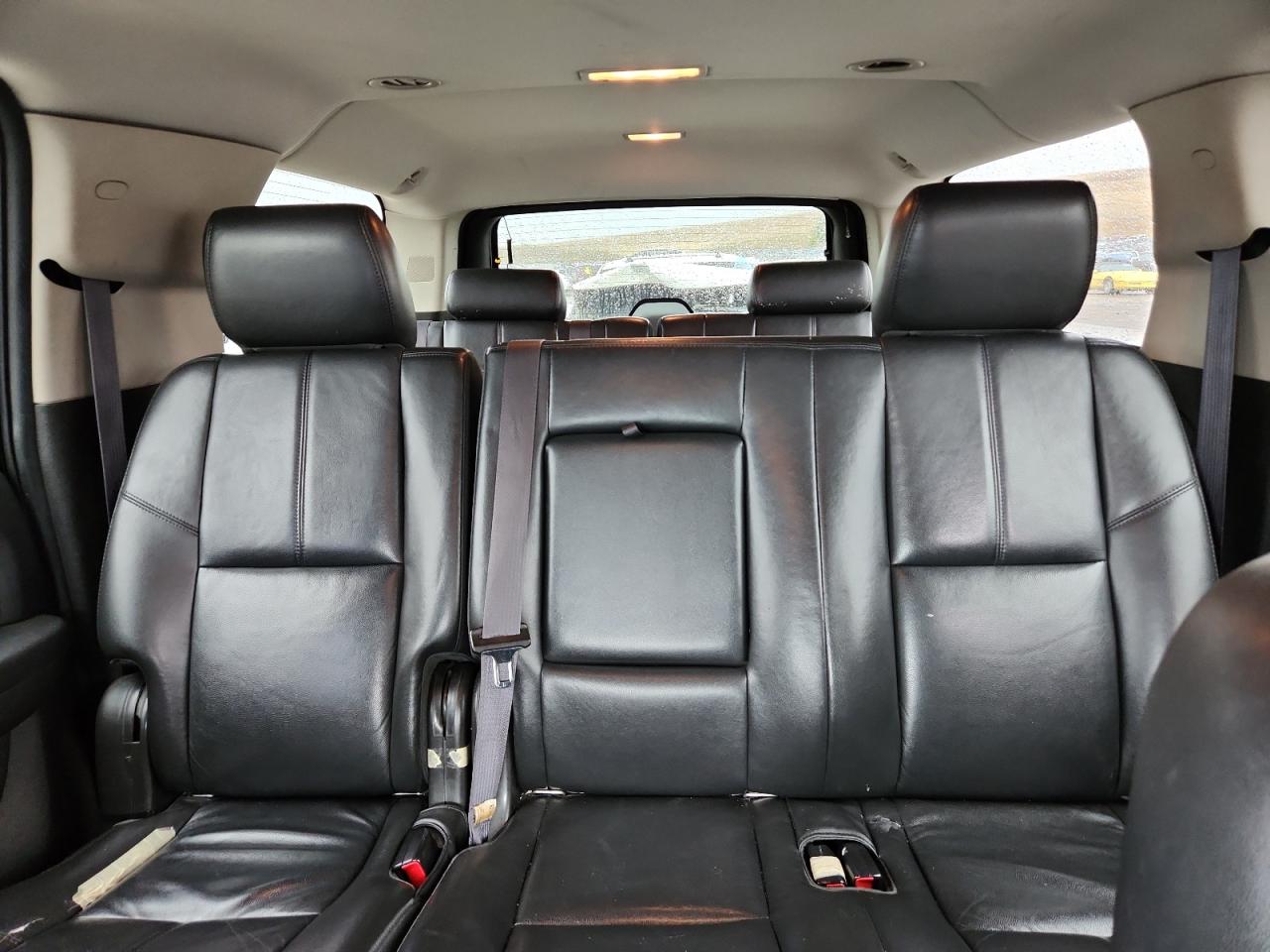 2014 Chevrolet Suburban K1500 Lt VIN: 1GNSKJE76ER240405 Lot: 82145805