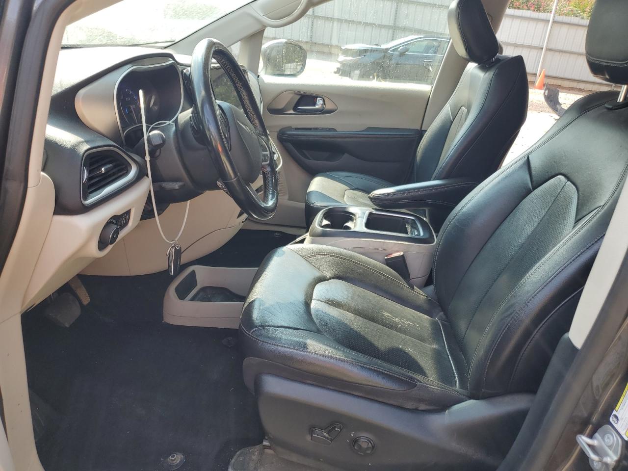 2022 Chrysler Pacifica Touring L VIN: 2C4RC1BG2NR136772 Lot: 81025105