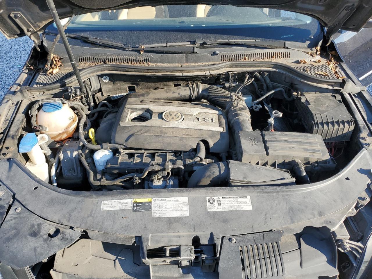 2015 Volkswagen Cc Sport VIN: WVWBP7AN5FE822697 Lot: 71310115