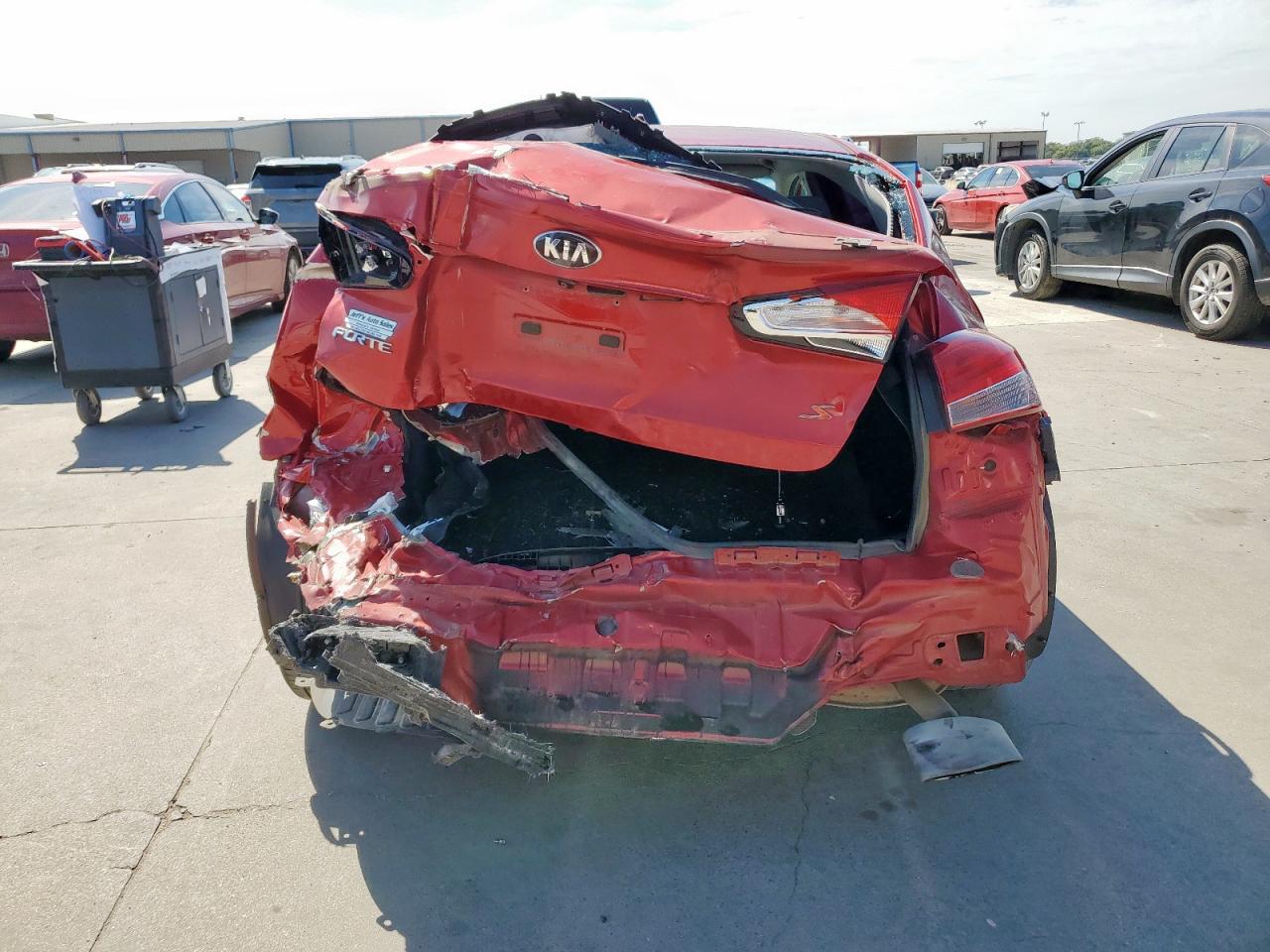 2018 Kia Forte Lx VIN: 3KPFL4A7XJE255185 Lot: 84394755