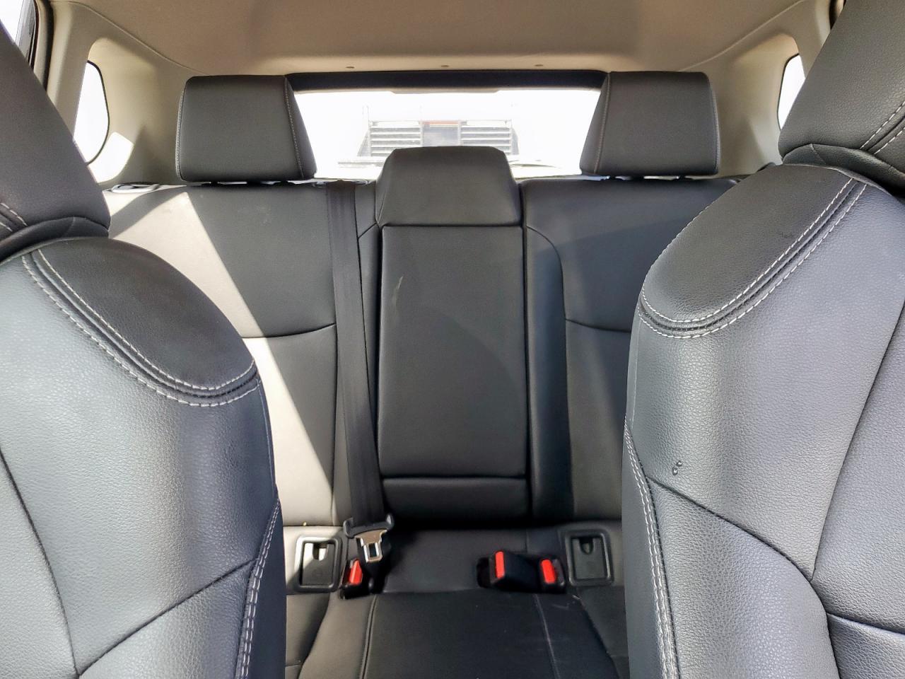 2024 Toyota Corolla Cross Xle VIN: 7MUDAAAG0RV101085 Lot: 82064035