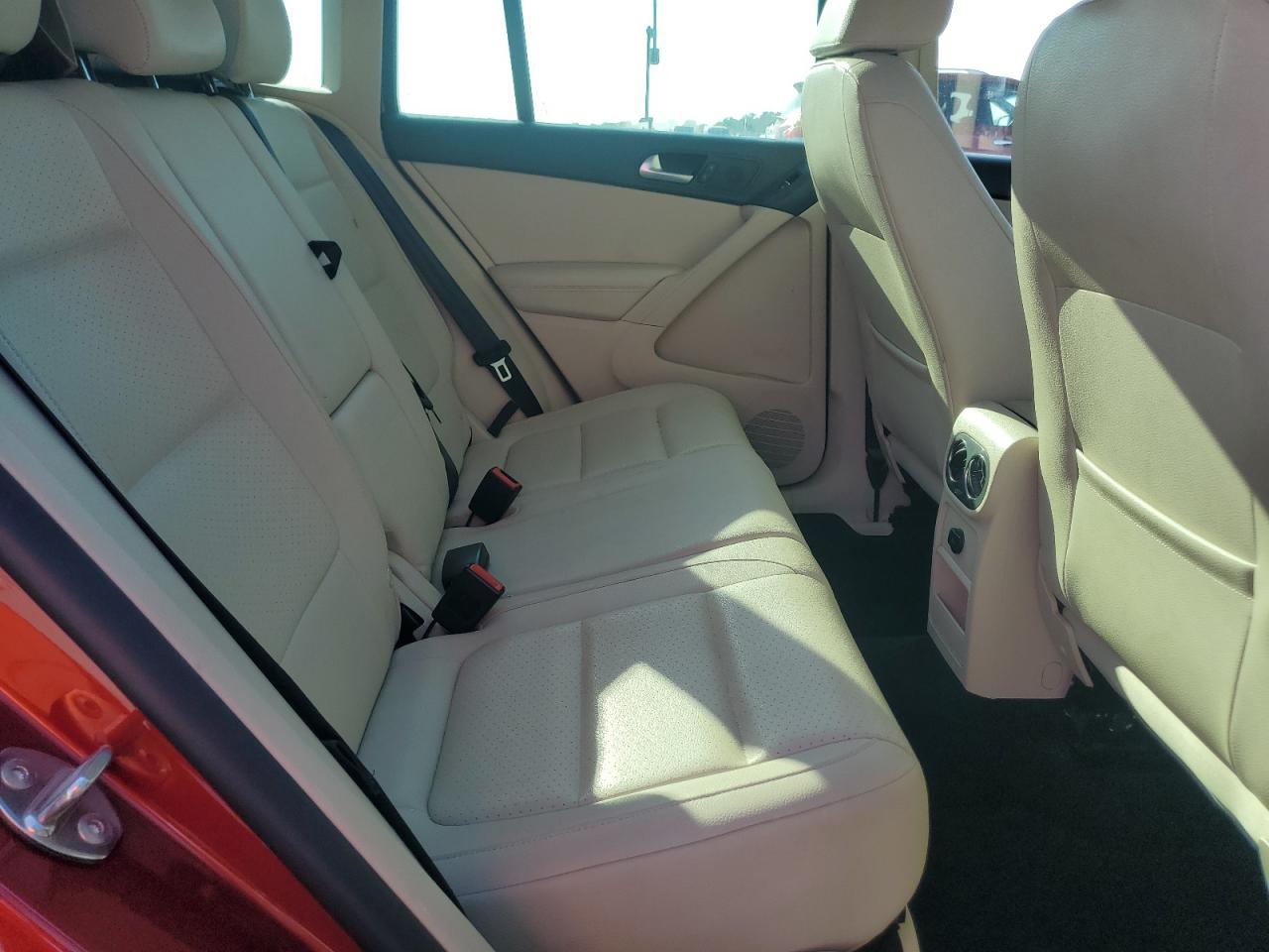 2013 Volkswagen Tiguan S VIN: WVGAV3AX2DW057771 Lot: 80744235