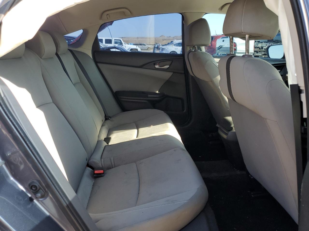2018 Honda Civic Lx VIN: 2HGFC2F5XJH556315 Lot: 70889475