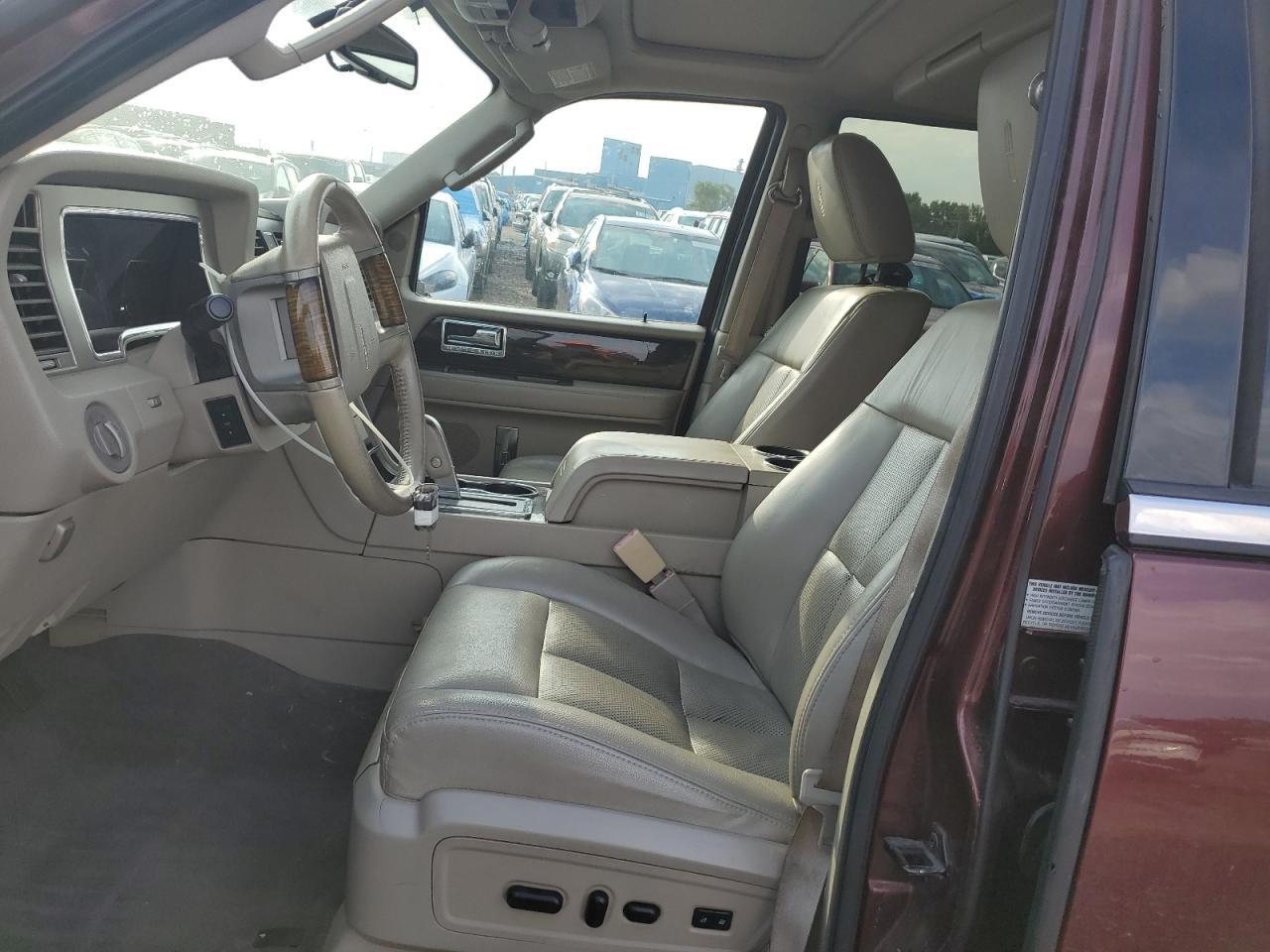 2010 Lincoln Navigator L VIN: 5LMJJ3J58AEJ04620 Lot: 81391925