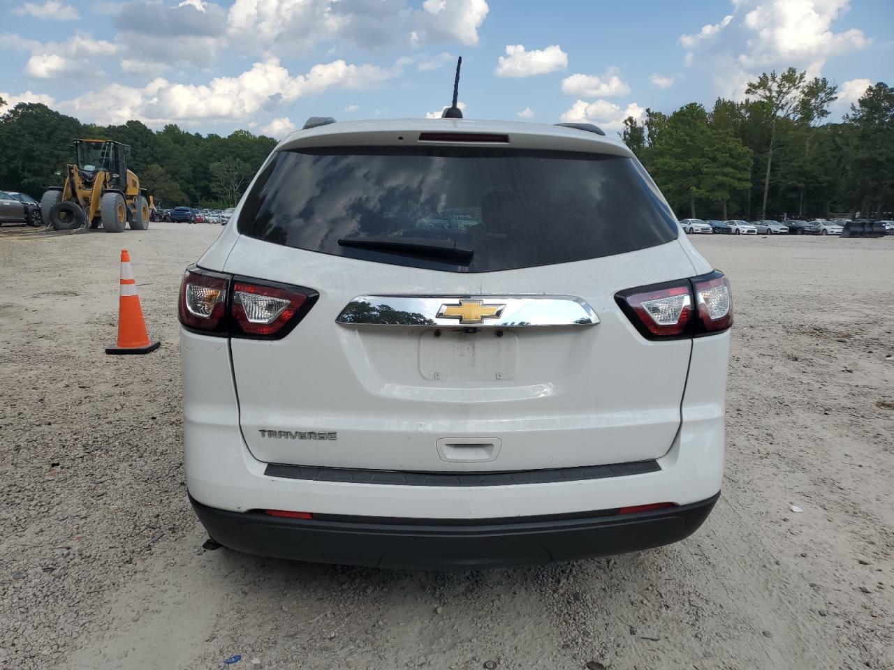 2017 Chevrolet Traverse Ls VIN: 1GNKRFKD3HJ113911 Lot: 71700265