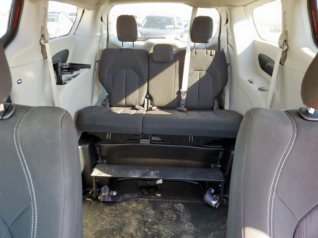 2022 Chrysler Voyager Lx VIN: 2C4RC1CGXNR225374 Lot: 71598255