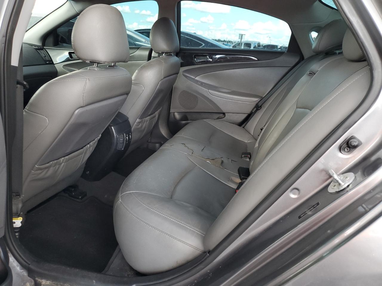 2013 Hyundai Sonata Se VIN: 5NPEC4AC2DH687407 Lot: 83888895