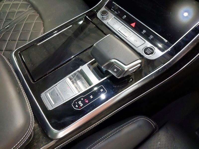 2021 AUDI Q8 SLN VOR 55 TFSI MHEV Q 