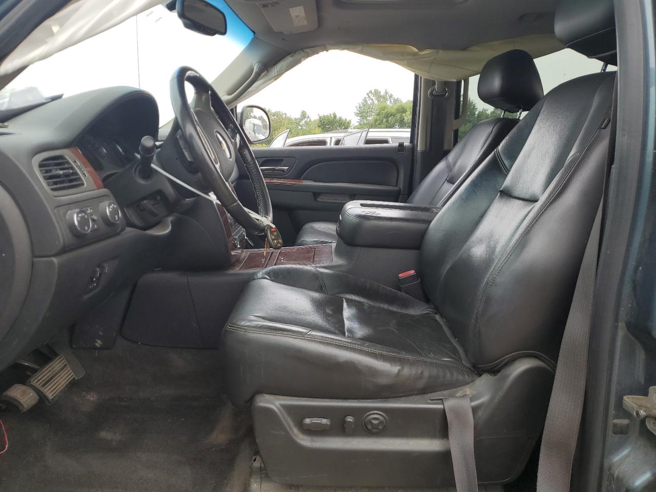 2010 Chevrolet Avalanche Ltz VIN: 3GNVKGE06AG235895 Lot: 81141835