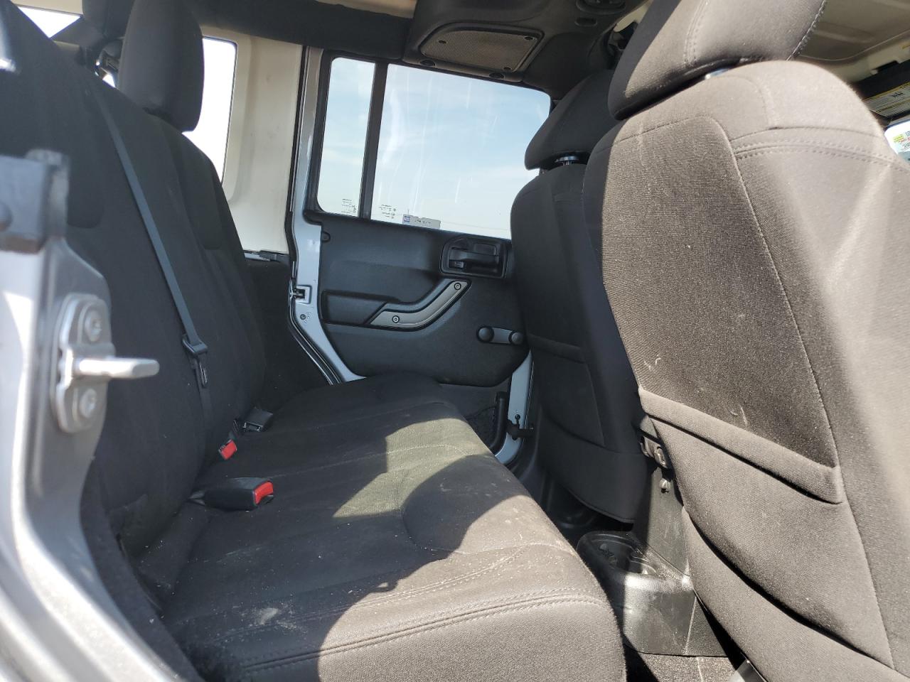 2015 Jeep Wrangler Unlimited Sport VIN: 1C4BJWDG2FL673847 Lot: 81019585