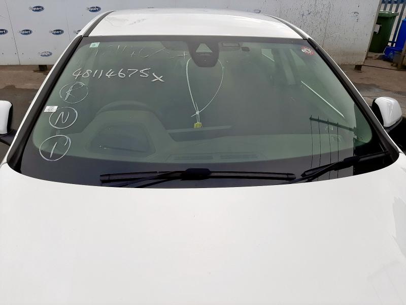 2000 BMW 218I