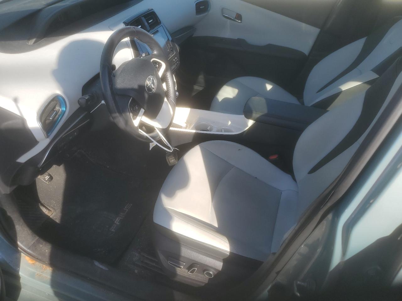 2017 Toyota Prius VIN: JTDKARFU5H3051587 Lot: 84061005