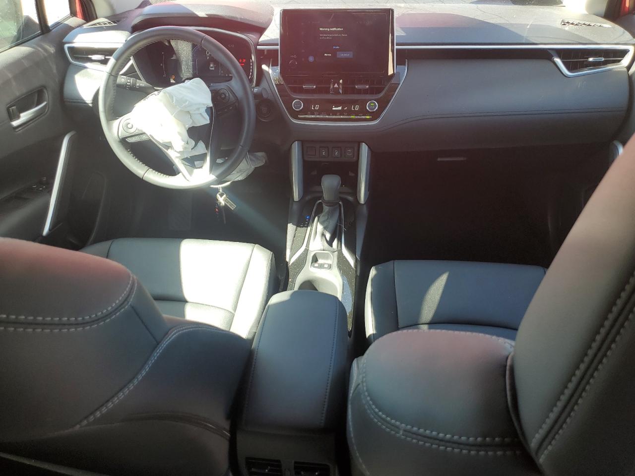 2025 Toyota Corolla Cross Xle VIN: 7MUDAABG5SV133924 Lot: 84072895