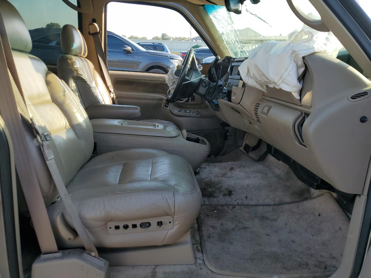 1999 Chevrolet Tahoe K1500 VIN: 1GNEK13R9XJ377602 Lot: 81850215