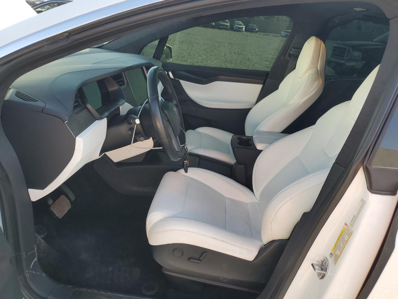 2018 Tesla Model X VIN: 5YJXCBE20JF129810 Lot: 84007445