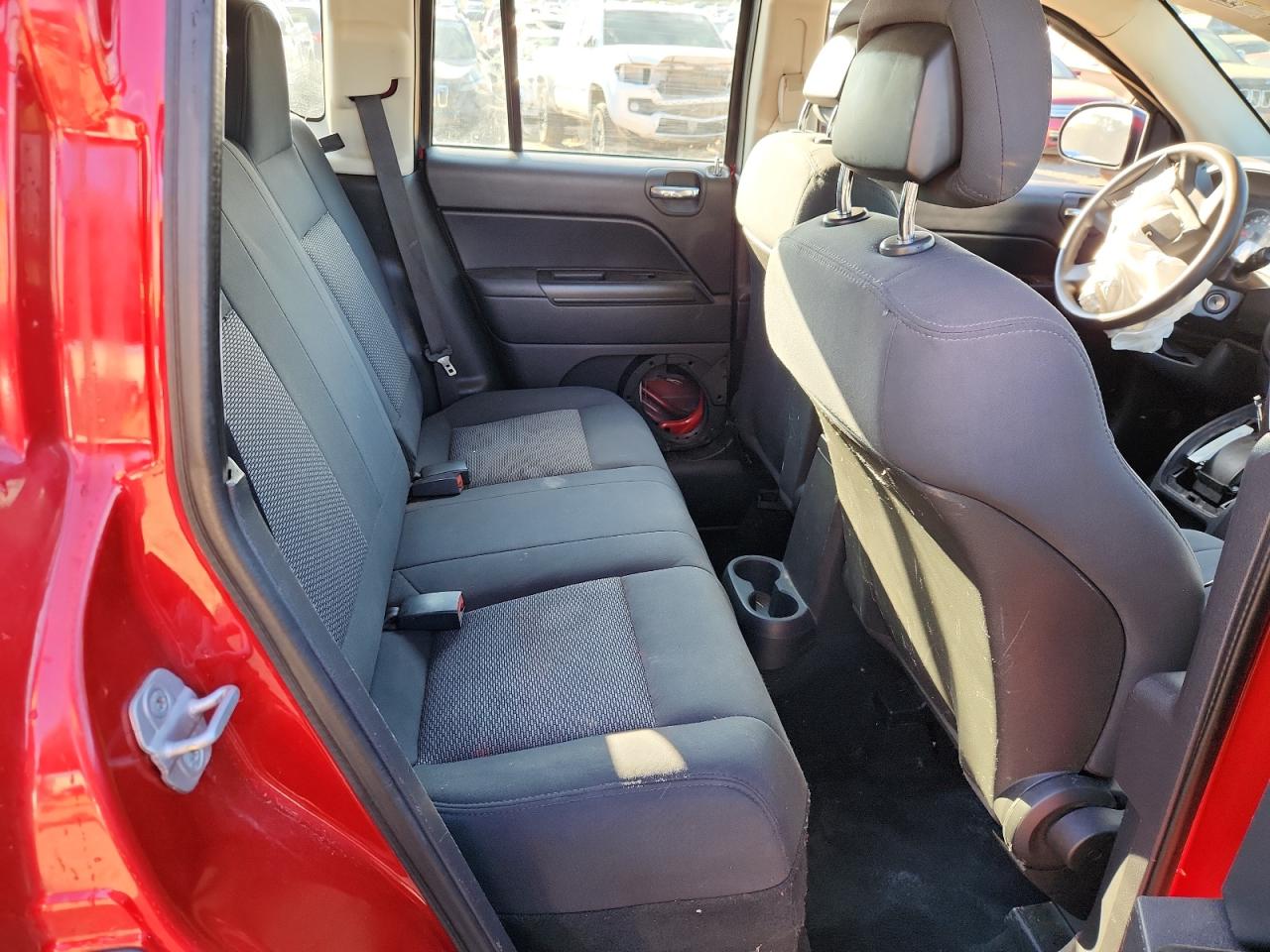 2010 Jeep Compass Sport VIN: 1J4NF4FB8AD608616 Lot: 84609175