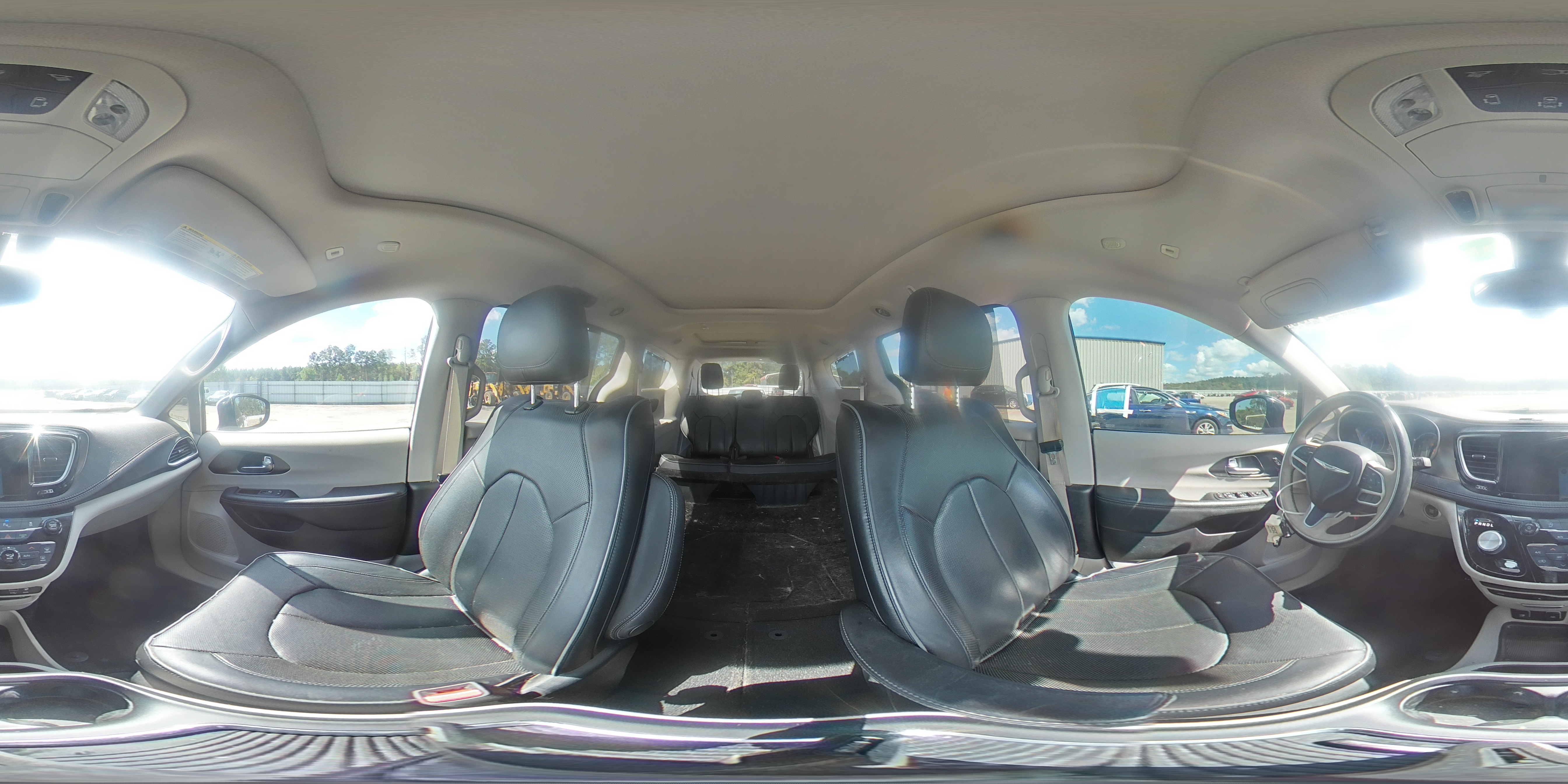 2018 Chrysler Pacifica Limited VIN: 2C4RC1GG5JR229014 Lot: 82126405