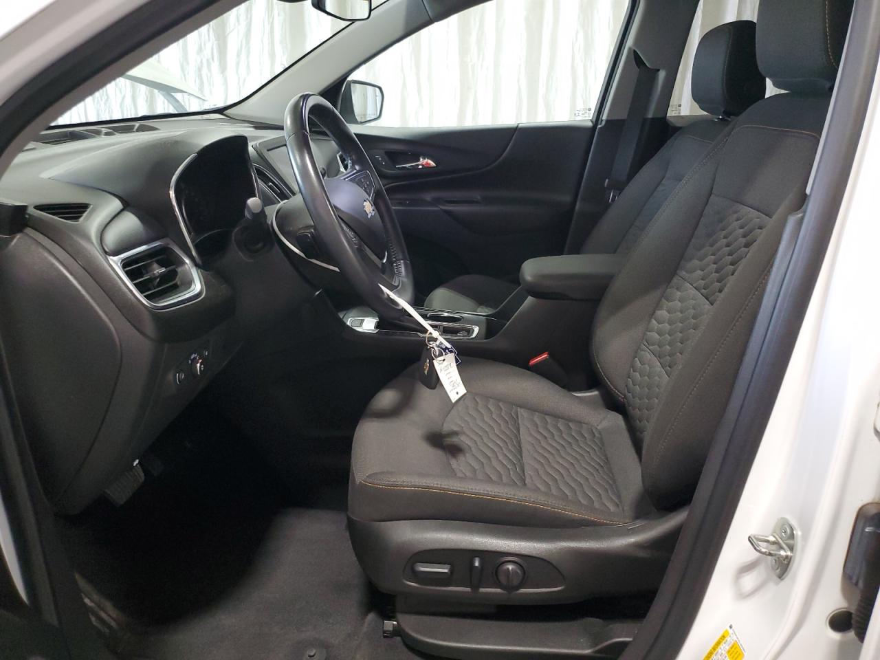 2020 Chevrolet Equinox Lt VIN: 3GNAXUEV2LS692553 Lot: 80522025