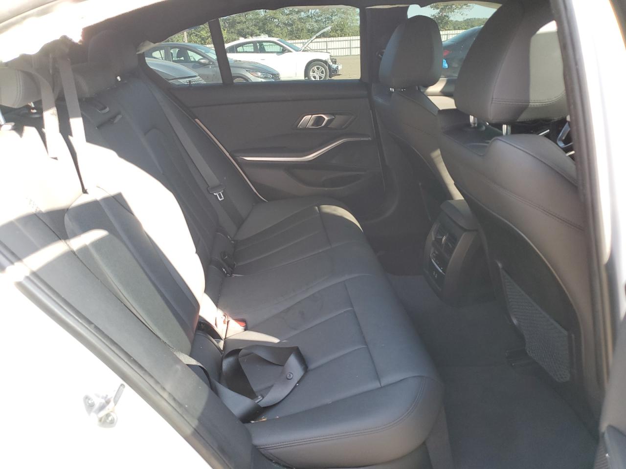 Фото: 3MW5R7J08M8B60803