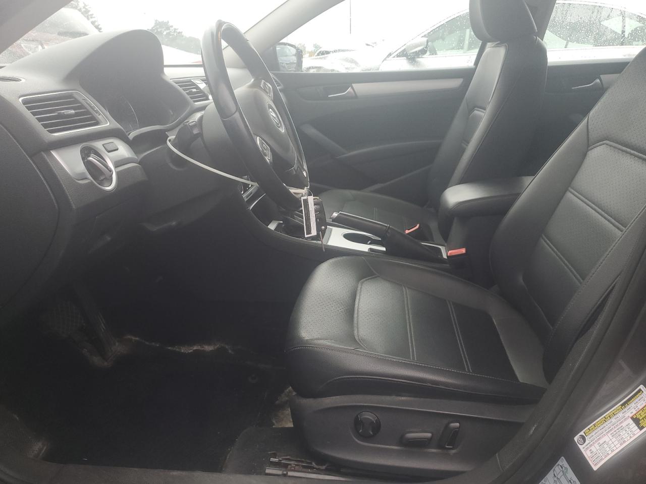 2013 Volkswagen Passat Se VIN: 1VWBH7A33DC127121 Lot: 81652825