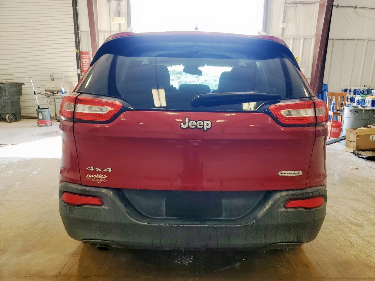 2015 Jeep Cherokee Latitude VIN: 1C4PJMCB8FW697424 Lot: 71848055