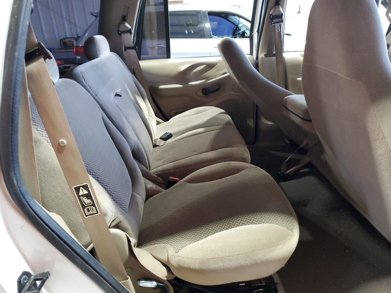 2000 Ford Expedition Xlt VIN: 1FMRU1666YLB29122 Lot: 90032185