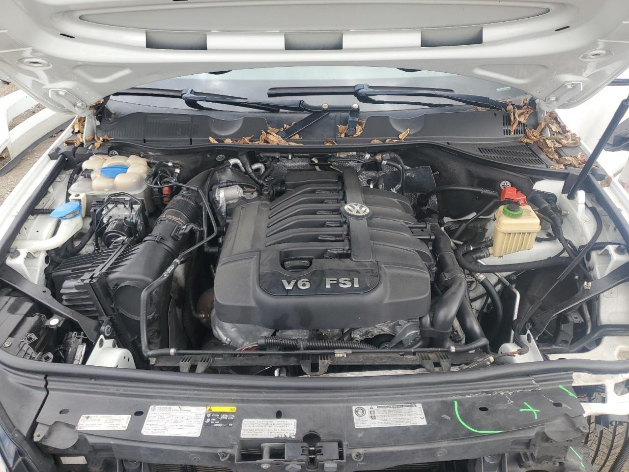 2014 Volkswagen Touareg V6 VIN: WVGEF9BP6ED011096 Lot: 71923765