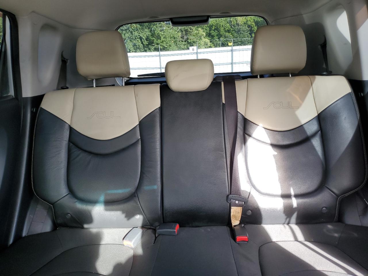 2013 Kia Soul + VIN: KNDJT2A69D7555780 Lot: 80454375