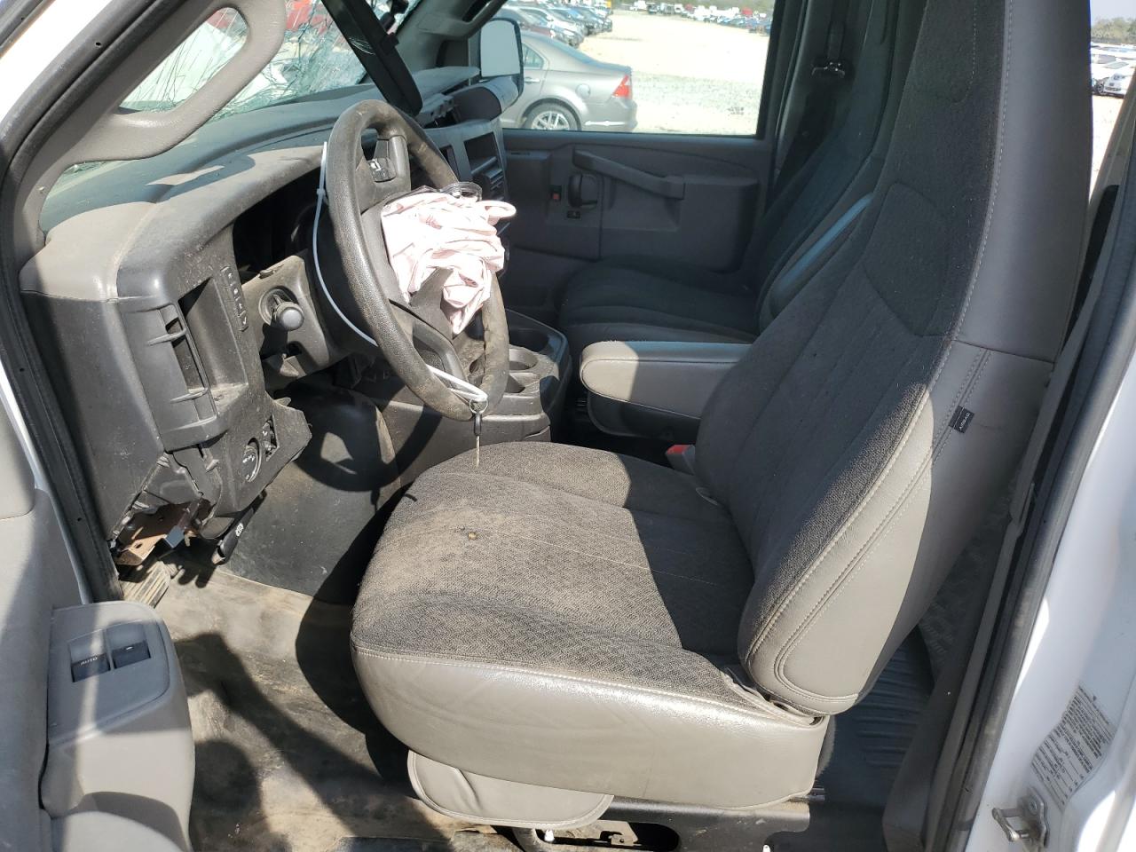 2020 Chevrolet Express G2500 VIN: 1GCWGAFG7L1229886 Lot: 80715215