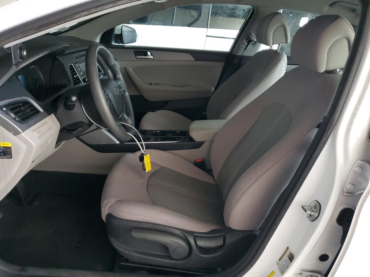 2015 Hyundai Sonata Se VIN: 5NPE24AF6FH147784 Lot: 81653055