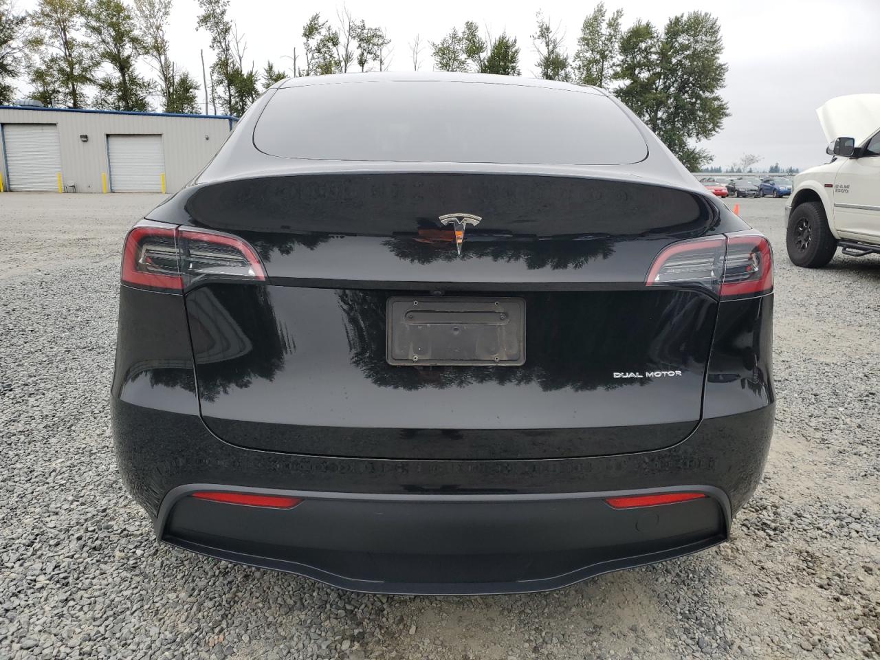 2023 Tesla Model Y VIN: 7SAYGAEE0PF807948 Lot: 71319705