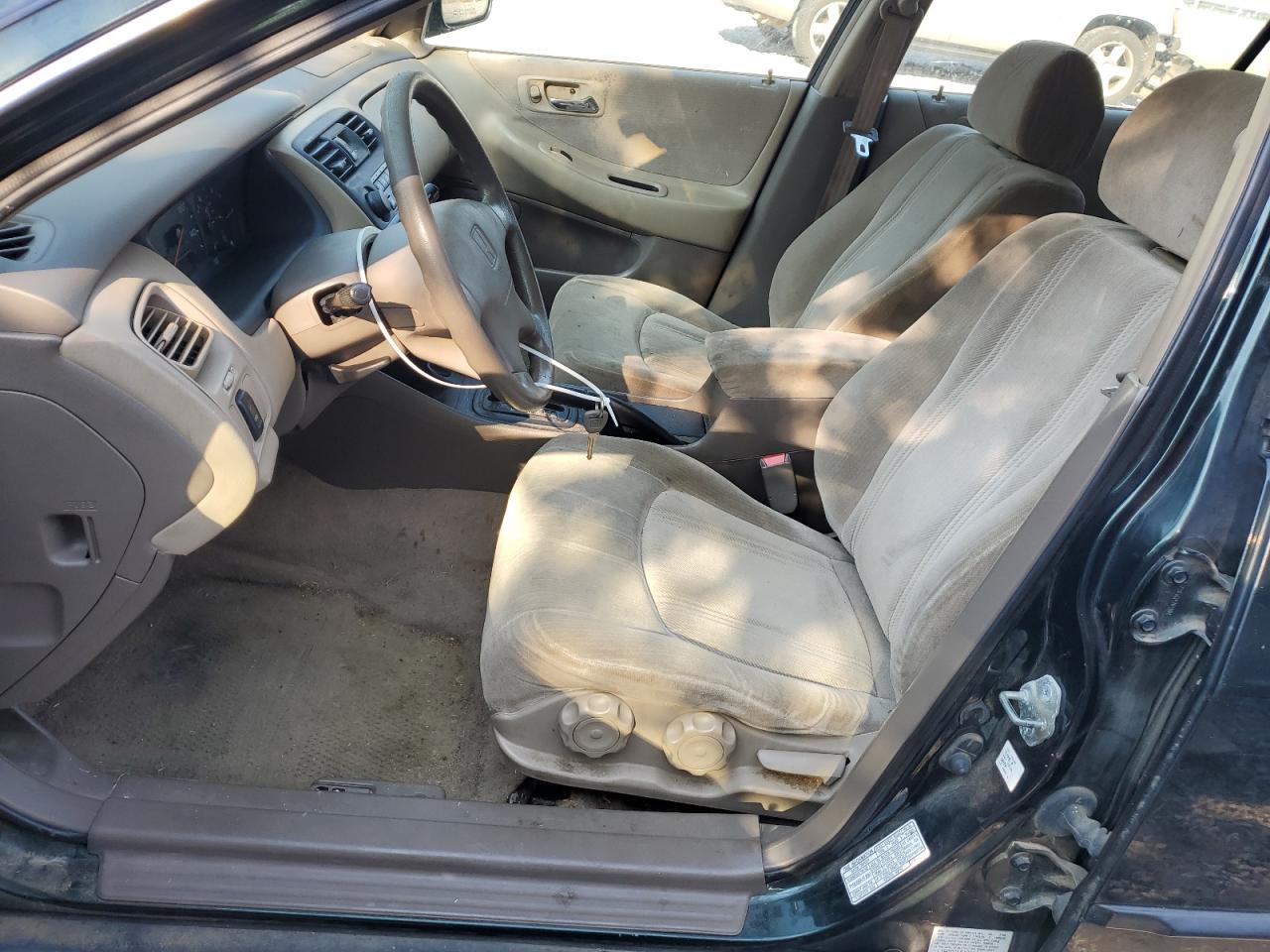 1999 Honda Accord Lx VIN: 1HGCG5642XA163173 Lot: 81149825