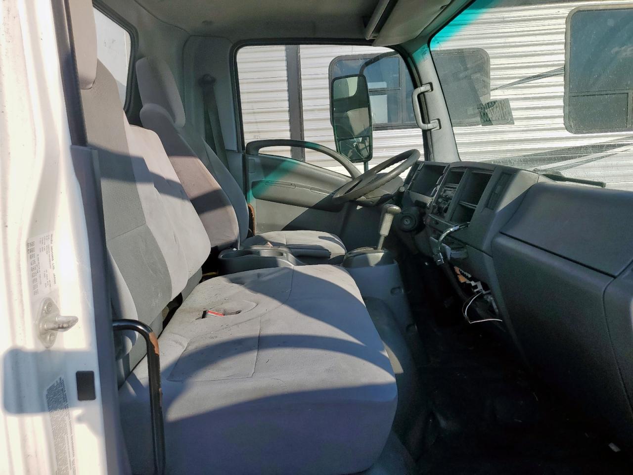 2016 Isuzu Npr Hd VIN: 54DC4W1B2GS806307 Lot: 81662455