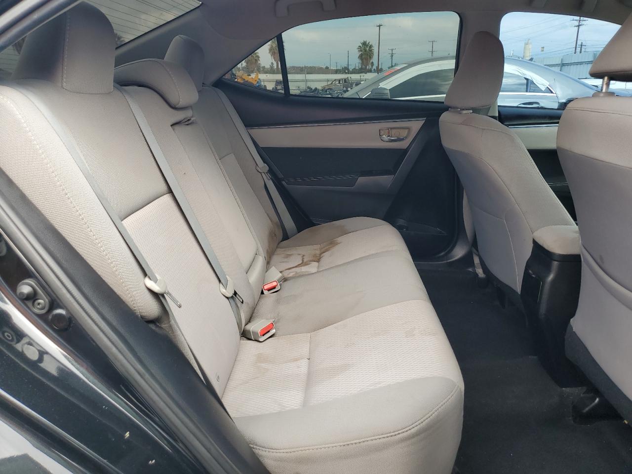 2015 Toyota Corolla L VIN: 5YFBURHE9FP333491 Lot: 81880975