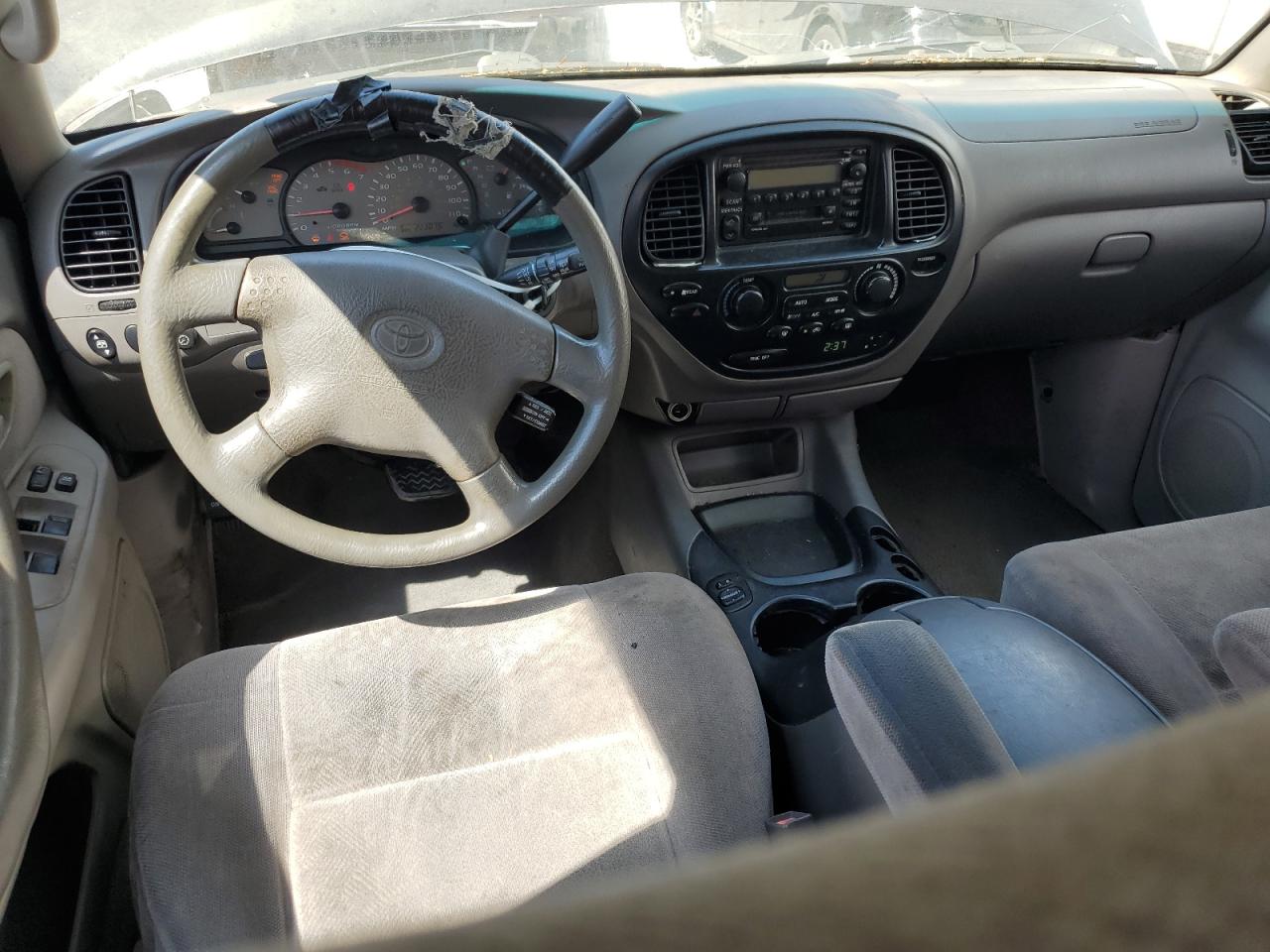 2002 Toyota Sequoia Sr5 VIN: 5TDZT34A62S136801 Lot: 84402835