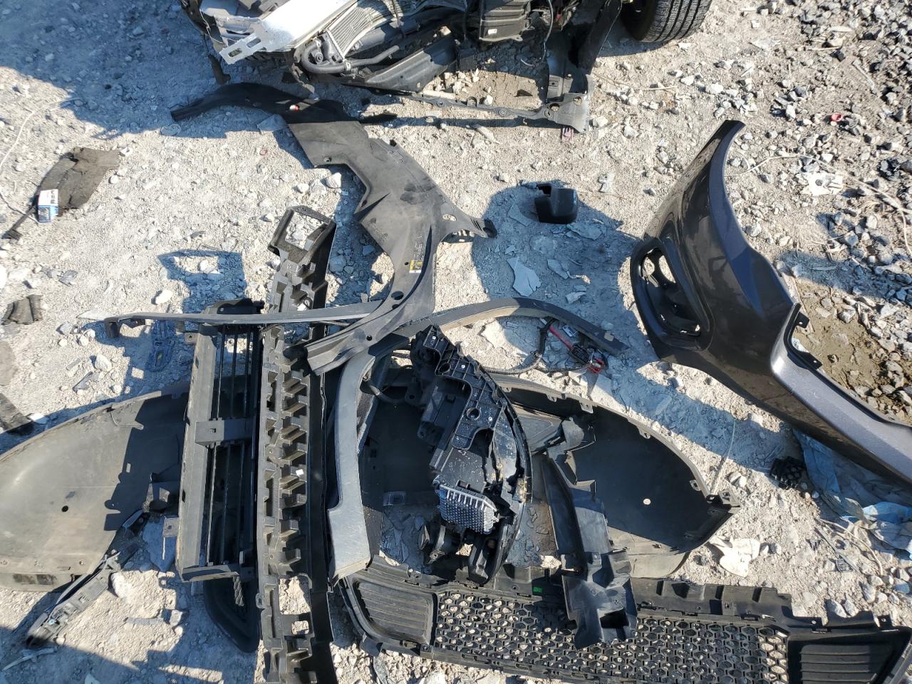 2019 Jeep Cherokee Latitude Plus VIN: 1C4PJLLN6KD119882 Lot: 80472035