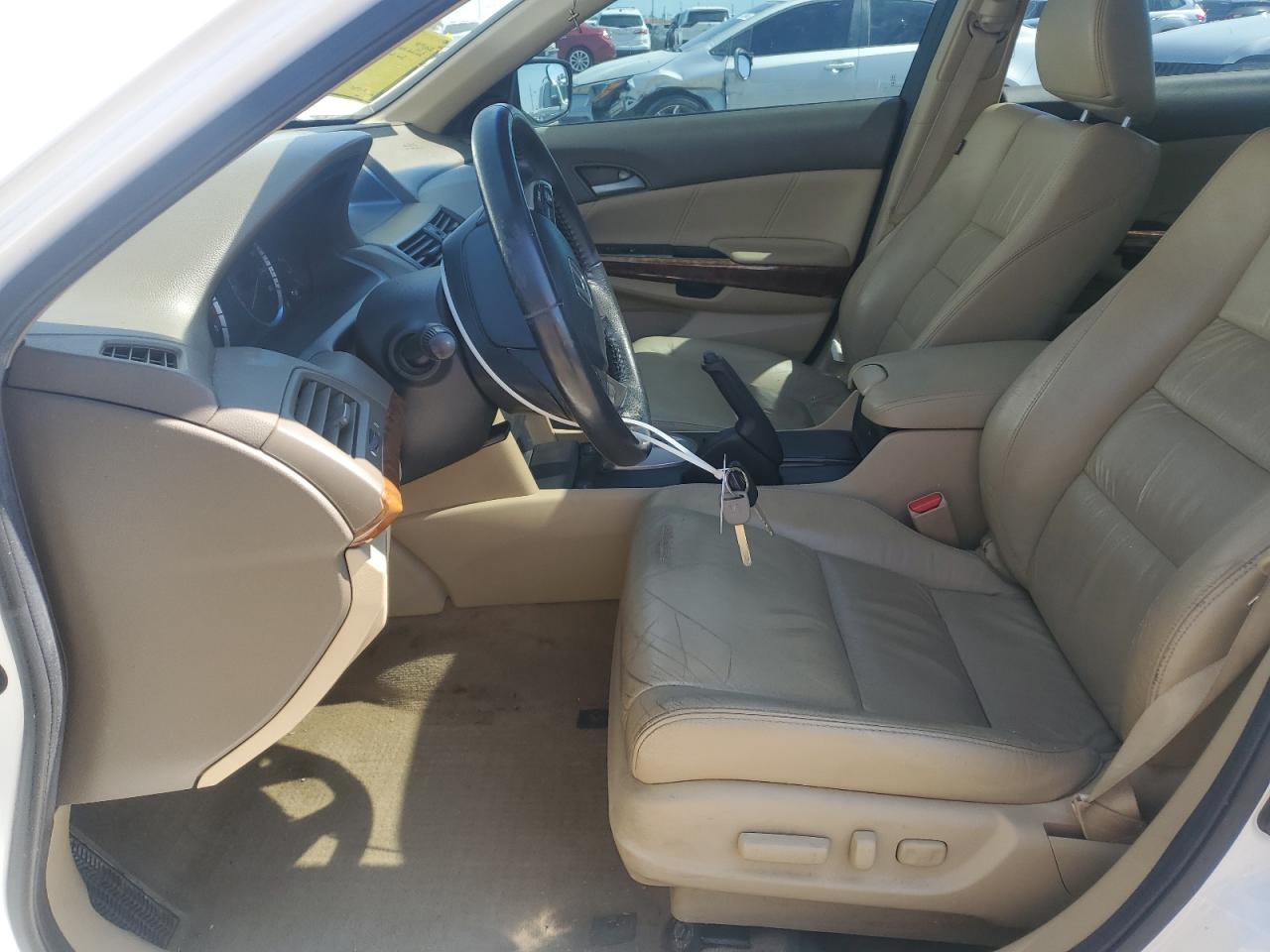 2010 Honda Accord Exl VIN: 1HGCP2F81AA053255 Lot: 80080785