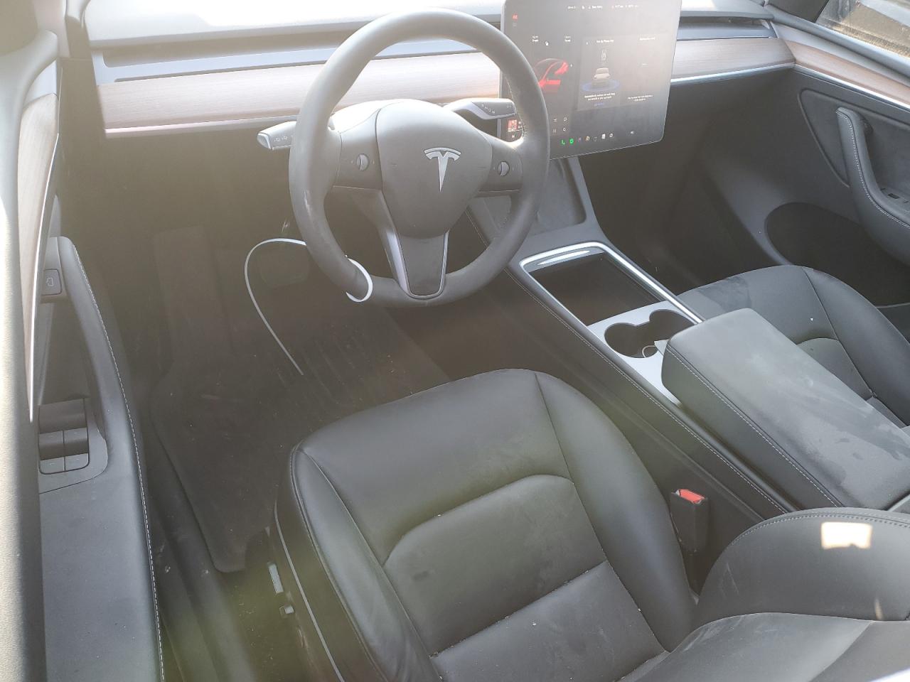 2024 Tesla Model Y VIN: 7SAYGDED5RF204649 Lot: 71179945