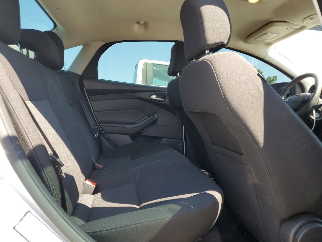 2017 Ford Focus Se VIN: 1FADP3F28HL272514 Lot: 72069595