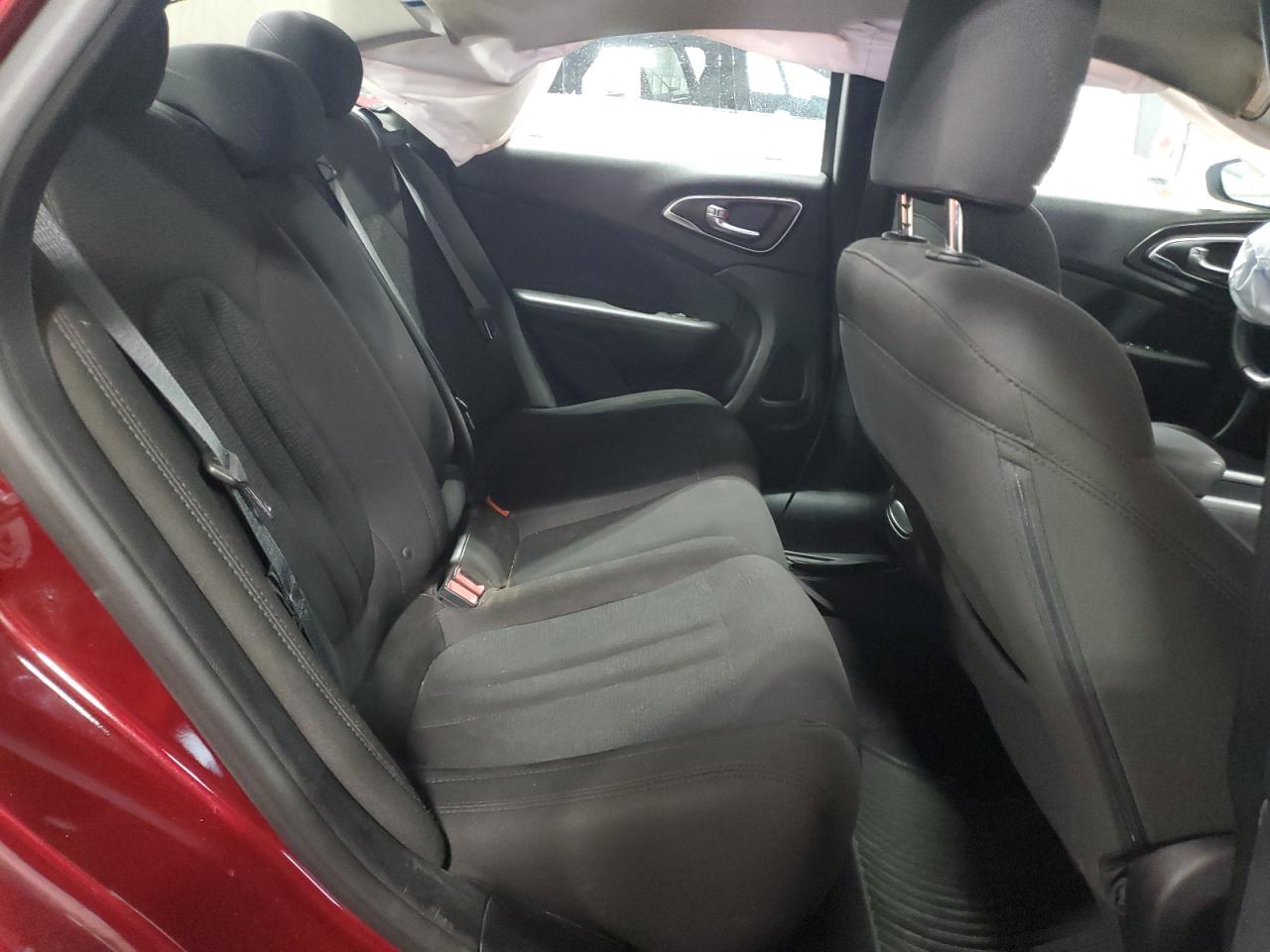 2015 Chrysler 200 Limited VIN: 1C3CCCABXFN695514 Lot: 82120785