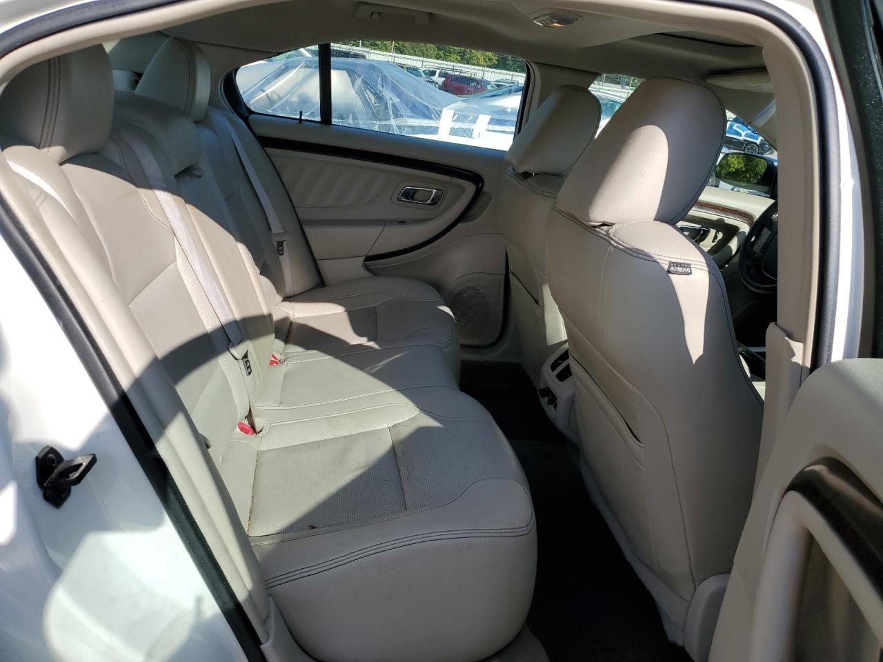 2010 Ford Taurus Limited VIN: 1FAHP2JW2AG113704 Lot: 80456465
