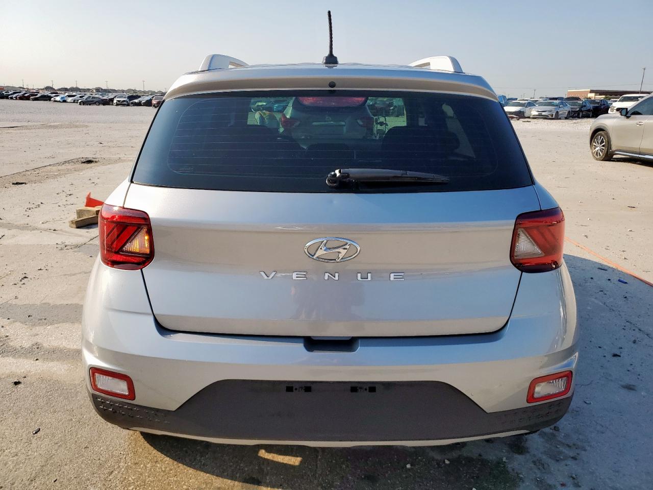2024 Hyundai Venue Sel VIN: KMHRC8A38RU332288 Lot: 80128645