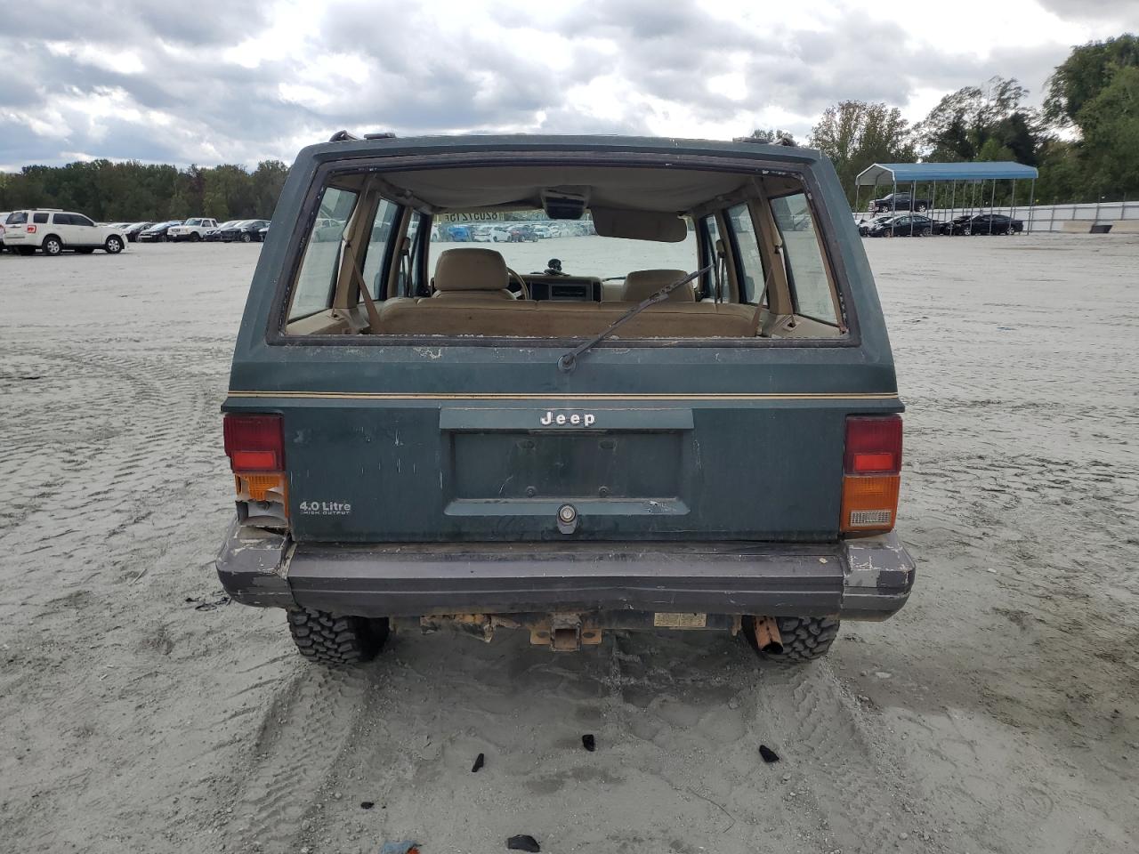 1992 Jeep Cherokee Laredo VIN: 1J4FJ58S5NL200771 Lot: 82057215