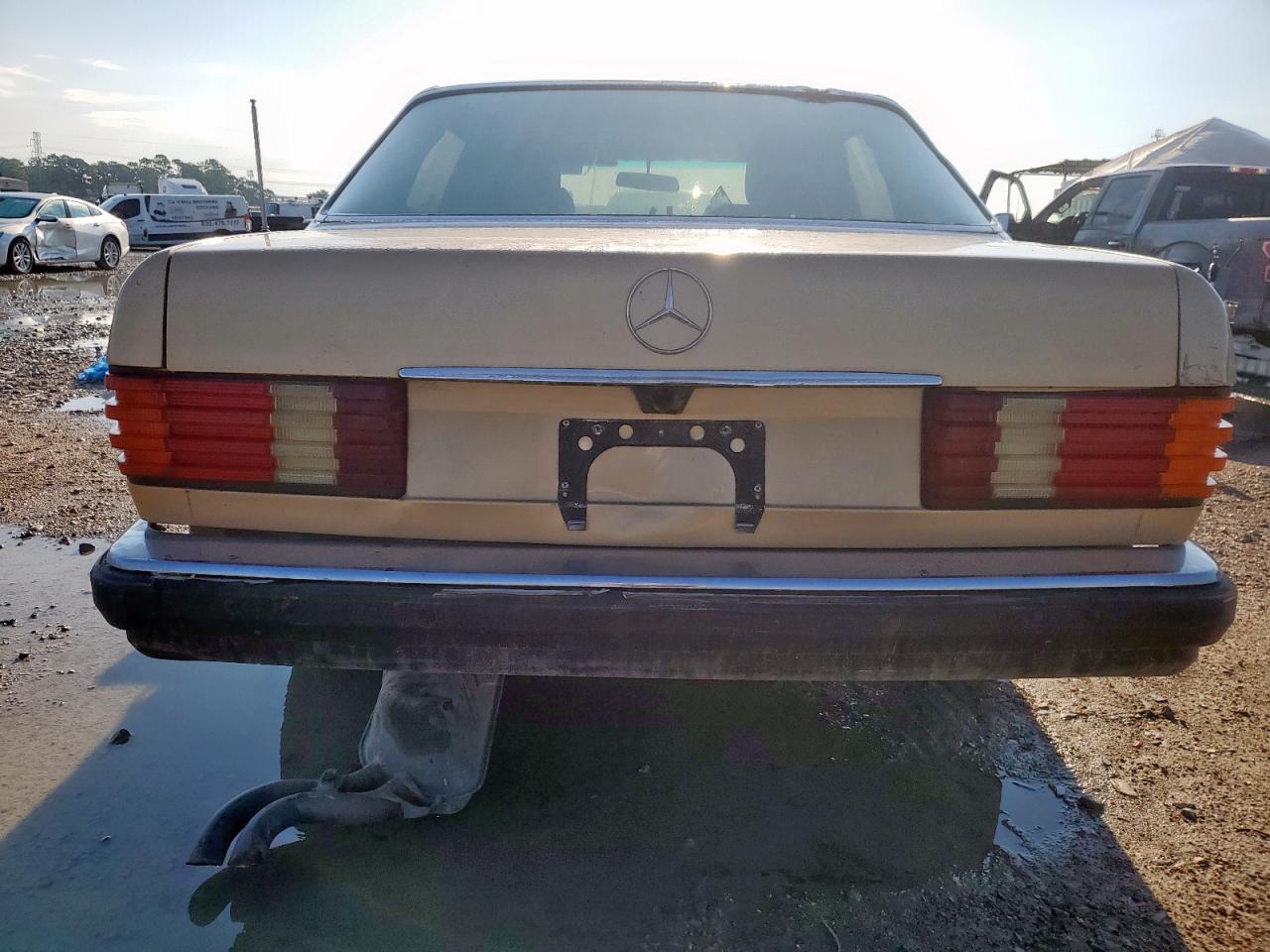 1986 Mercedes-Benz 420 Sel VIN: WDBCA35D2GA215454 Lot: 71155705
