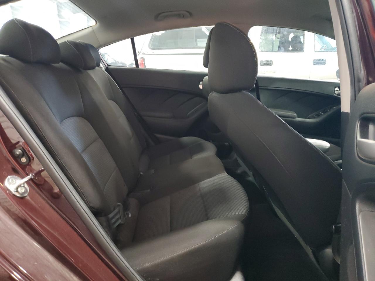 2018 Kia Forte Lx VIN: 3KPFK4A72JE168058 Lot: 72027585